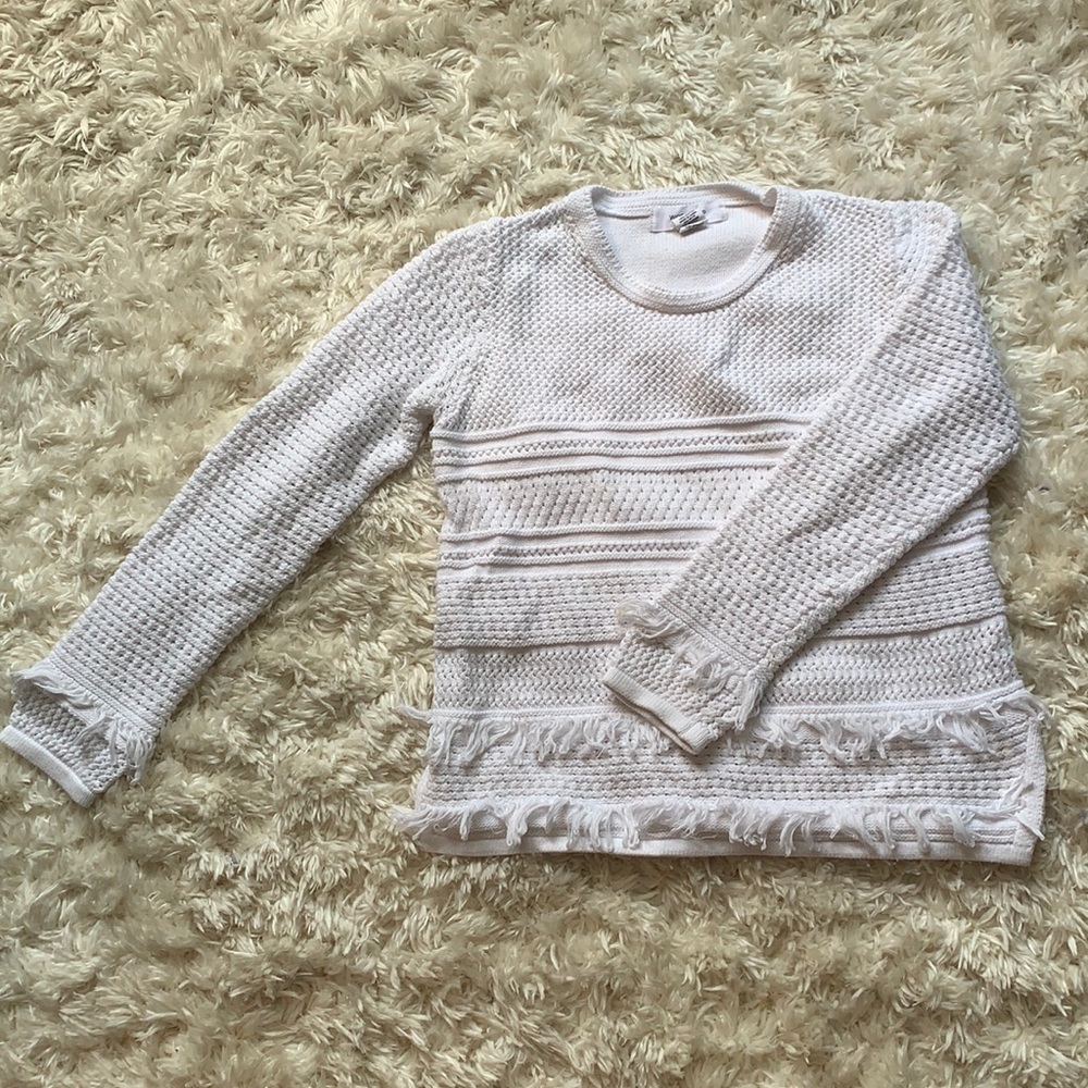 Whit long sleeve shirts